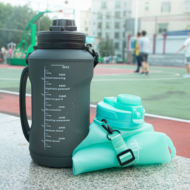 š„2025 HOT SALEš„Silicone foldable anti drop sports portable water bottle