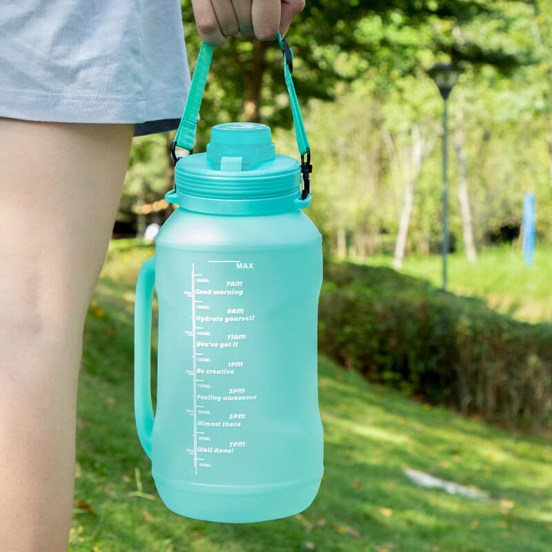 š„2025 HOT SALEš„Silicone foldable anti drop sports portable water bottle