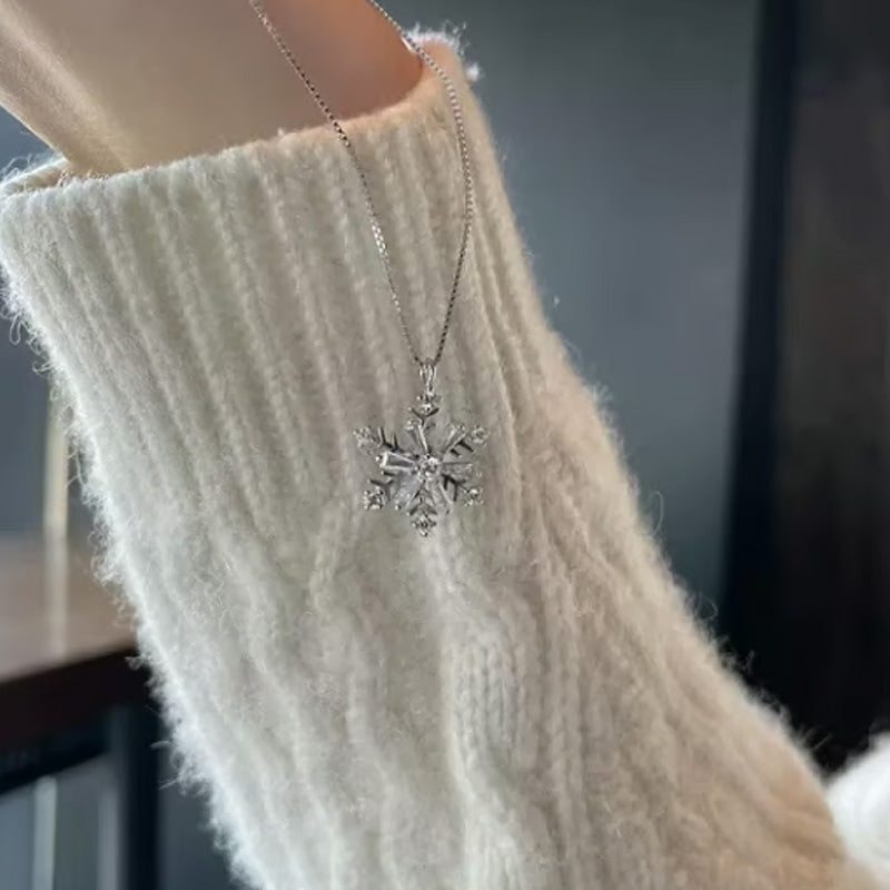 šLimited-time special offeršSpinning Snowflake Necklace