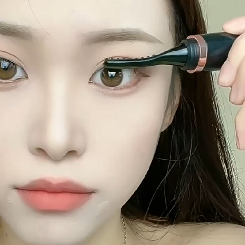 đ„New Year special offerđ Portable Heated Electric Eyelash Curler with Display