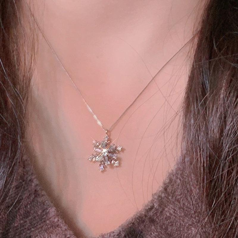 🎁Limited-time special offer💕Spinning Snowflake Necklace