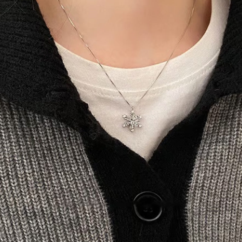 🎁Limited-time special offer💕Spinning Snowflake Necklace