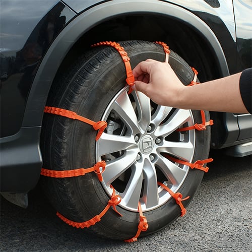 🥳2026 HOT SALE🥳💞50K+ SOLD! 🚗❄️ 50% OFF! Car Anti-Slip Tire Chains – 90-second install, heavy-duty grip, universal fit 18-32", reusable nylon. Safe winter driving! 🛡️💪